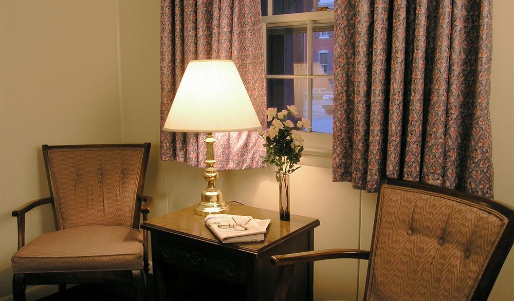 The Carriage House At Strasburg Hotel Bagian luar foto