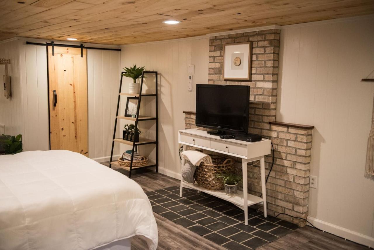 The Carriage House At Strasburg Hotel Bagian luar foto
